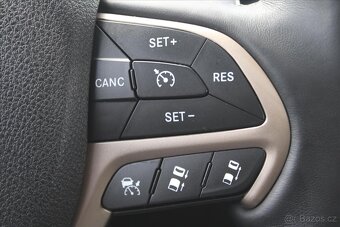 Jeep Grand Cherokee 3.0 CRD 4WD OVERLAND DPH ČR (2016) - 9