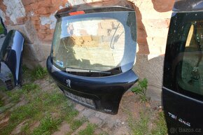 Kapota světlo víko kufru chladič sahara Peugeot 207 - 9