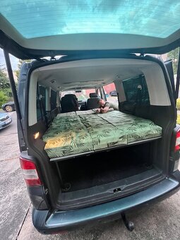 Volkswagen Caravelle 1.9 TDi 2009 - 9