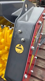 Třídící lopata na bagr 2-5t - 9