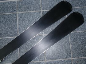 NASERVISOVANÉ DÁMSKÉ LYŽE CARVY SALOMON RUSH 156 CM - 9