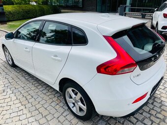 Volvo V40 2.0 D3 5VÁLEC AUTOMAT LED Bi XEN VÝHŘEV SERVISKA - 9