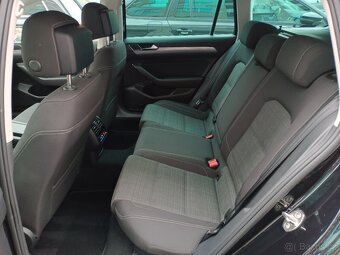VW Passat B8 2.0TDI 110kW DSG Matrix Tažné Press&Drive ACC - 9