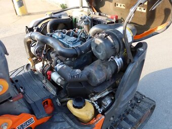 Minibagr Kubota - 9