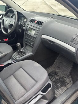 Škoda Octavia 1.6 FSI - 9