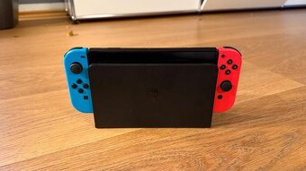 Nintendo Switch OLED + 7 her - 9