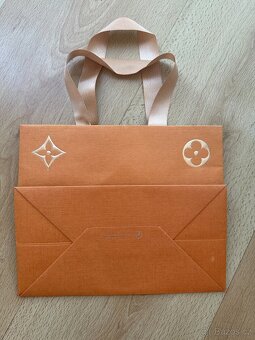 Papírové tašky značky LOUIS VUITTON - 9