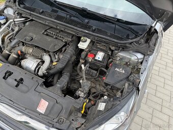 Peugeot 308 SW 1.6 HDI 4/2017 Koupeno ČR / 106000km - 9