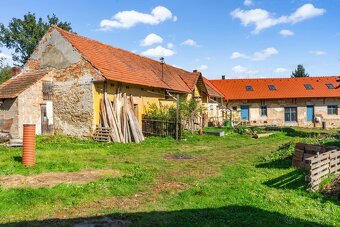 Prodej stavebního pozemku 3880 m2, Ledce - 9