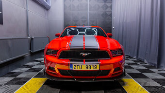 Ford Mustang - 9
