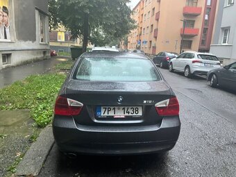 E90 318i - 9