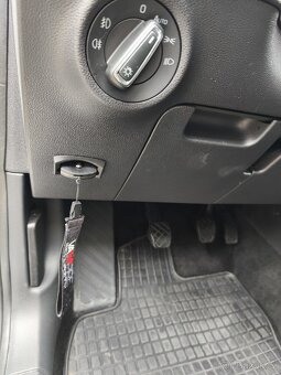 Škoda Karoq Style 1,6 TDI, 51 tis. km, do provozu 01/2020 - 9
