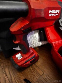 Hilti aku lisovací kleště +12xHilti čelisti V a TH - 9