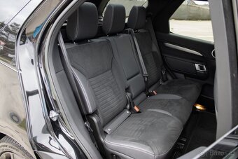 Land Rover Discovery 3.0 I6 D250 MHEV R-Dynamic 183kW - 9