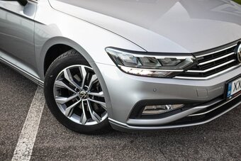 Volkswagen Passat Variant 2.0 TDI Elegance DSG - 9