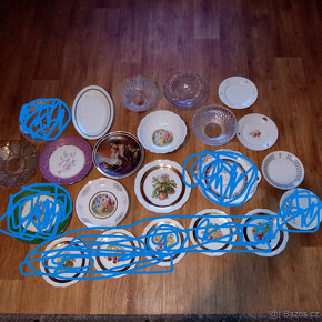 Prodám staré porcelánové a skleněné talíře a mísy. - 9