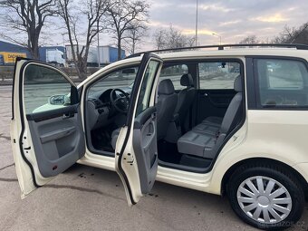 VW Touran 2.0i CNG - STK 1/2027 - 9