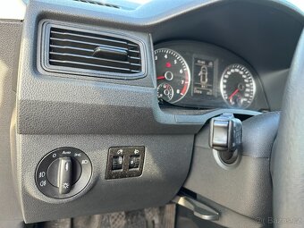 CADDY Maxi 1,4 Tgi 81kW dílna + měnič 230V - 9