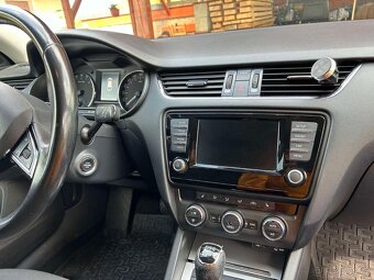 ŠKODA Octavia Combi 2.0 TDI 110kW Style plus 2017 - 9