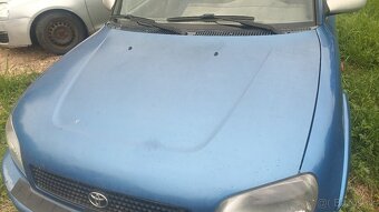 Toyota RAV4 - díly a motor - 9