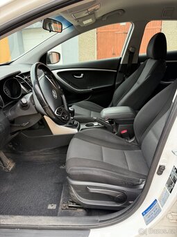 Hyundai i30 1.6 CRDi - 9