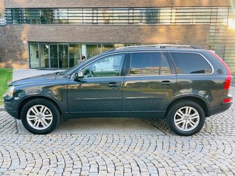 Volvo XC90 2.4 D5 AUT 1.MAJITEL 7 MÍST KAMERA TAŽNÉ SERVISKA - 9
