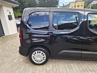 OPEL COMBO, 1.5 TDCi (96 kW), r.v. 11/2020, 5 míst, NAVI - 9