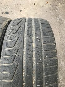 245/35/20 prodám sadu pneu pirelli - 9