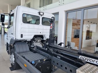 NOVÝ NEJETÝ MERCEDES ATEGO 1627 NOSIČ KONTEJNERU 10T - 9