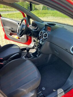 Opel Corsa 1.2 63kw červená - 9