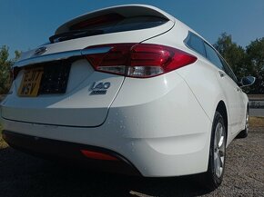 Hyundai i40 1.7 CRDi kombi rok 2017 Náhradní díly - 9