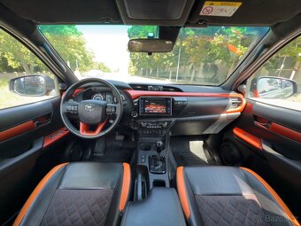 Toyota Hilux Double Cab - PLNÁ VÝBAVA - 9