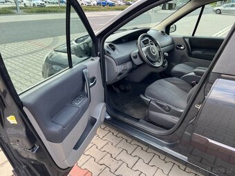 Renault Megane Scenic 1.9 DCi 96kw TZ - 9