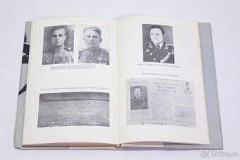 4x Kniha - Romány, válečná liter. a kniha pro děti - 9