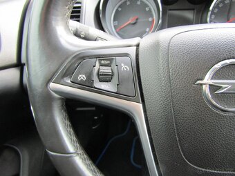 Opel Insignia 2.0CDTi ,  118 kW nafta, 2012 - 9