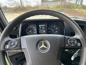 Hákový nosič kontejnerů Mercedes Benz Arocs 6x4 – 2016 - 9