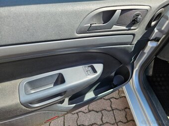Skoda Octavia Combi 1,6 TDi 77 kW - 9