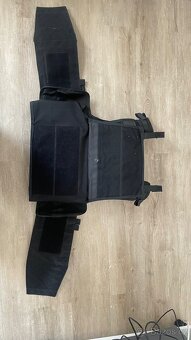 Vesta a nosič plátů značky Condor - 9