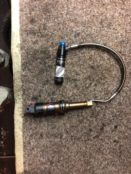 2x FOX BRIAN SPECIALIZED FUTURESHOCK - KASHIMA - 9
