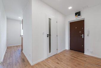 Prostorný a světlý byt 3+kk po rekonstrukci - 9