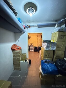 Prodej prostorné garáže - 9