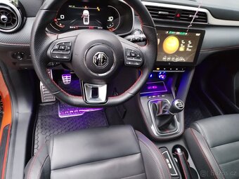 PRODÁM MG ZS 1,0 TGI TOP - 9