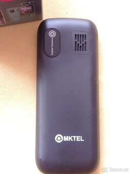 Tlačítkový mobilní telefon -bez češtiny - 9