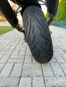 Aprilia Tuono 1000 R Factory - 9