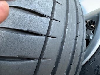 Orig.ALU sada r17 VW PASSAT B7,B8 5ks+zánovní MICHELIN - 9