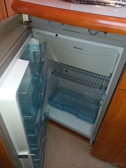 Prodám karavan HOBBY EXCELLENT 500 KMFE - 9