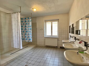 Prodej ubytovacího zařízení 1100m2 s pozemkem 1600m2 - 9