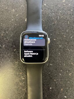 Apple Watch SE 44 mm - 2021 - 9