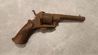 Prodám Historický Revolver LEFAUCHEUX - 9