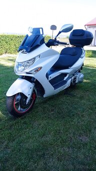 Kymco 500 i - 9